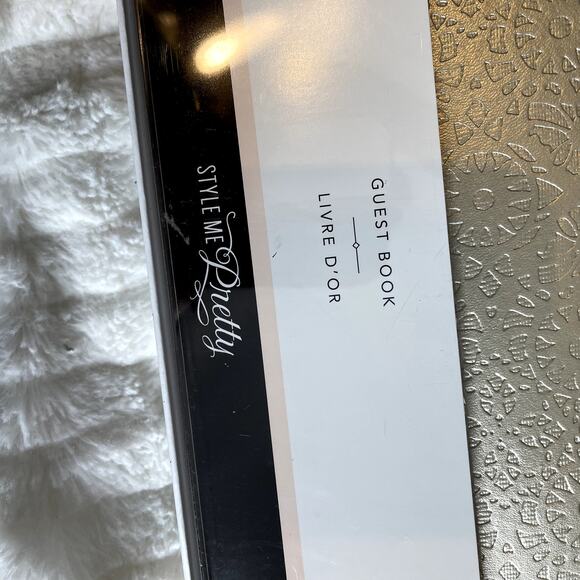 STYLE ME PRETTY Wedding Guest Book with Cards and Envelopes Gold White Notes - Picture 4 of 4